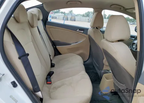 2014 Hyundai Accent Gls z USA, uszkodzony, nr VIN KMHCT4AE9EU674813